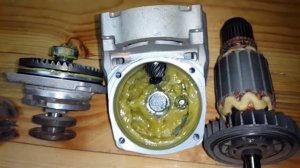 Обзор Makita GA9020
