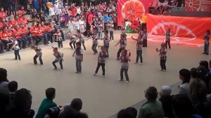 Танец молодая лошадь