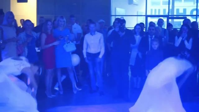 Красивые балерины из Ballerines show на презентации Audi Q5 в Туле смотреть онлайн