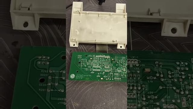 Ошибка DE стиральной машины LG. Ремонт электронного модуля смотреть онлайн