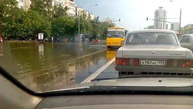 Вешняковская улица