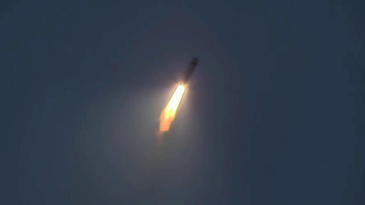 Российская ракета-носитель "Рокот" успешно вывела на орбиту европейский научный спутник