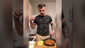 Канелони с неаполитанским соусом