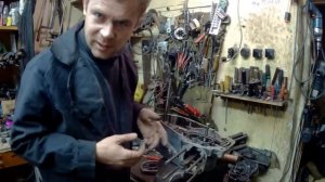 СНЯТЬ КРЫШКУ не СЛОМАВ ЕЕ ???!! ИЖ Юпитер - разборка КШМ.