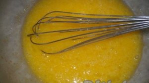 Пирог с консервированными абрикосами и творогом