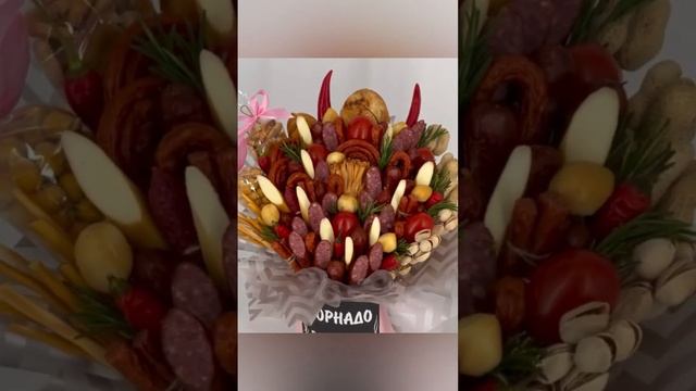 Колбасный букет для девушки #подарокна14февраля #подарокнаденьвлюблённых #букетизколбасы #подарок