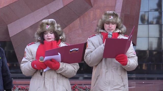 Сотрудники МЧС России приняли участие в акции, посвященной снятию блокады Ленинграда, в Хабаровске