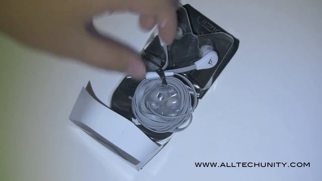 Vizio In Ear Headphones Unboxing смотреть онлайн