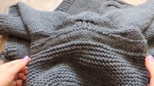 Пончо-жилет спицами. Обзор готовой работы.