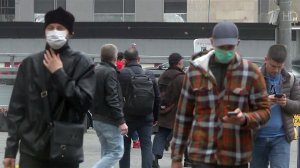 В регионах России вводят новые ограничения, чтобы остановить распространение COVID-19
