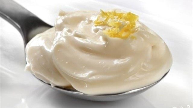 Закуска со шпротами