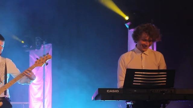 АВЕНЮ 400 - Этот город Арзамас смотреть онлайн