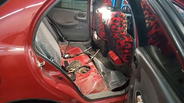СТРАННО! НЕ ЗАВОДИТСЯ Daewoo Lanos (замена топливного насоса) смотреть онлайн