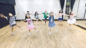 Uptown Funk ft. Bruno Mars - Mark Ronson | Kids Dance