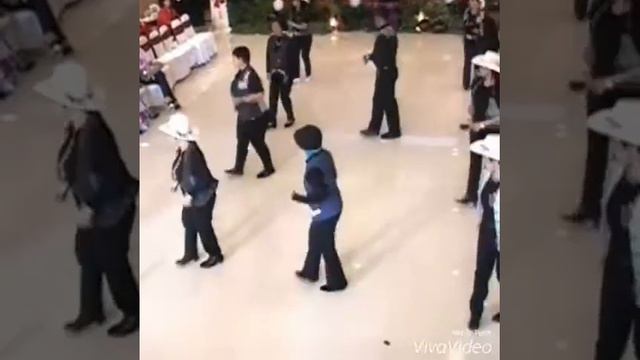 Wow Tokyo Line Dance смотреть онлайн