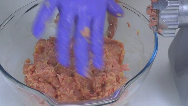 МЯСНОЙ ХЛЕБ ДОМАШНИЙ С БЕКОНОМ, ОВОЩАМИ И СЫРОМ/ LEBERKAESE