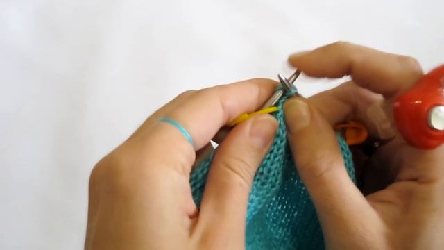 Двухслойная шапка спицами. Двойная двухсторонняя теплая шапка.