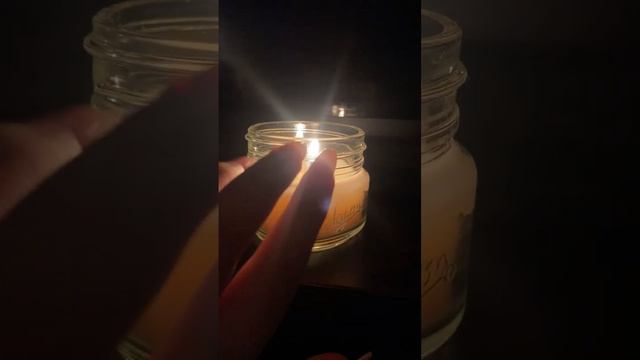 ASMR - Tapping & Scratching on Candle with Long Nails
