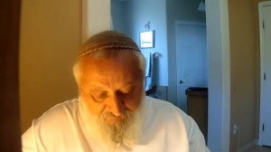 Почему Библия не осуждает поклонение Ангелам и людям...?