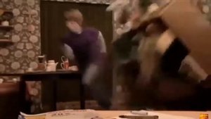 на мальчика упал шкаф