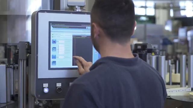 Этикетировочная машина Z-Italia (Della Toffola Group) для самоклеящихся этикеток смотреть онлайн