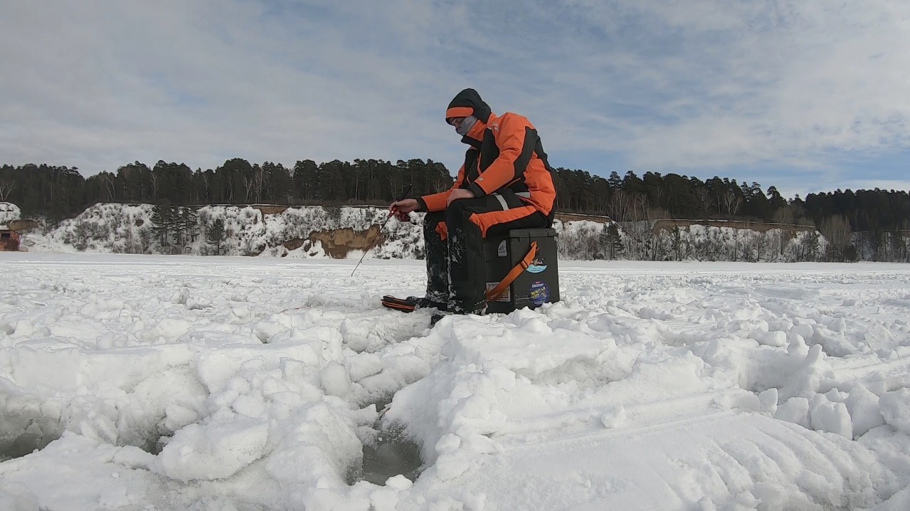 ХАПОК после 5 БОЛТОВ _ Судак на вибы и зимние блесны смотреть онлайн
