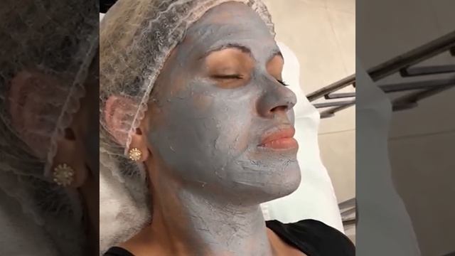 CRYSTAL ESSENCIALY - Peeling de Diamante Cosmobeauty смотреть онлайн