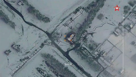 Нанесение удара беспилотником ВКС РФ по укрепленному опорному пункту украинских националистов