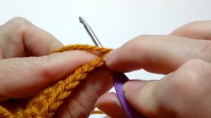 Столбики без накида двумя способами | Вязание крючком | ТДД