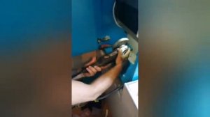 Что делать если треснула муфта на пластмасовой трубе?!