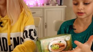 24 ЧАСА ЕДИМ только по цветам ЧЕЛЛЕНДЖ! ЗЕЛЕНАЯ ЕДА против ЖЕЛТОЙ ЕДЫ CHALLENGE Алиса Лисова и Алин