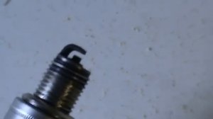 Не заводится мопед. Причина в свечах зажигания (Moped won't start)