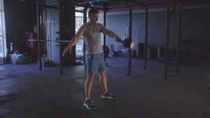 Русские махи гирей одной рукой/Single arm Russian RB Swing