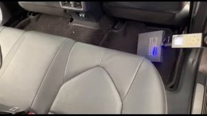 Тест по поиску в салоне авто выключенного GPS трекера детектором нелинейный переходов «Пегас»