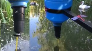 Маятниковая кормушка для пруда