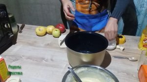 Рецепт простой и пышной шарлотки в мультиварке