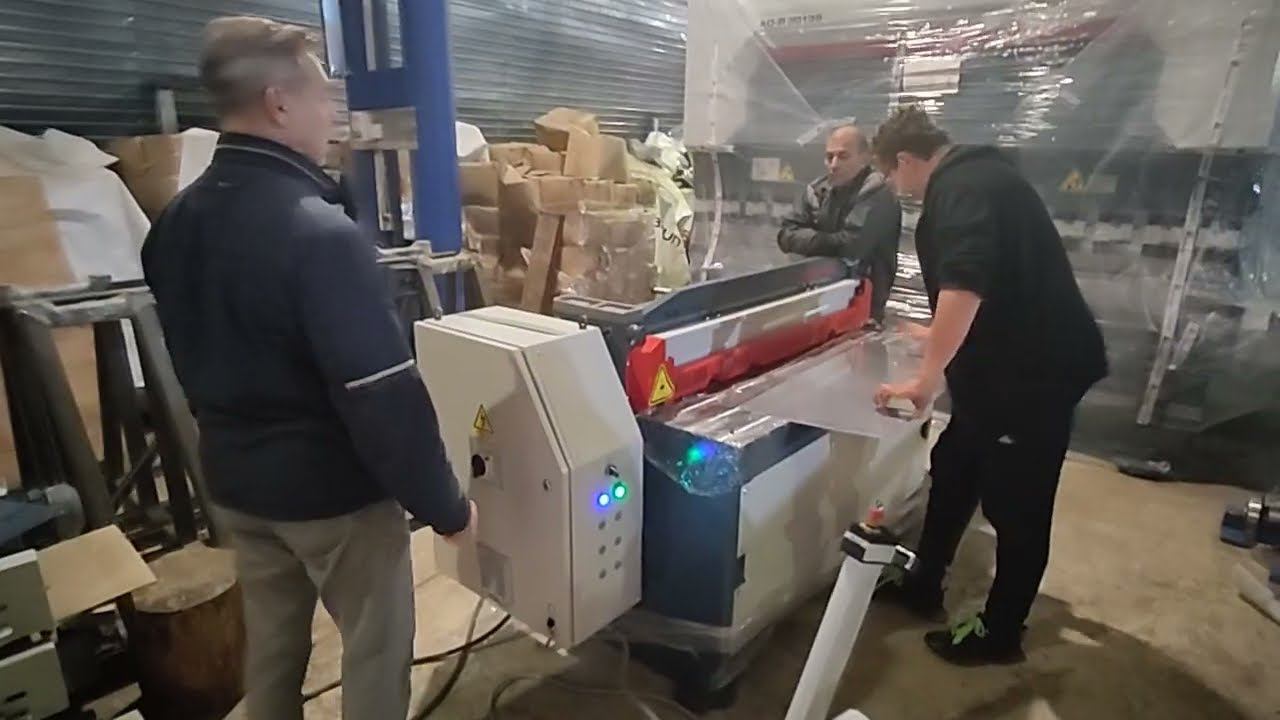 s-awangard.ru Демонстрация гильотина c эл приводом DURMA MS 1303 ручной упор смотреть онлайн