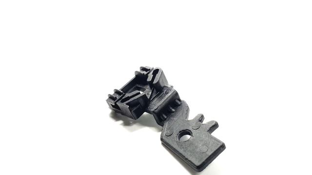 Каретка стеклоподъемника Nissan Primera III переднего левого. Обзор смотреть онлайн