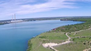 Лысая гора в зеленое время года. Солнечнодольск. Новотроицкое водохранилище