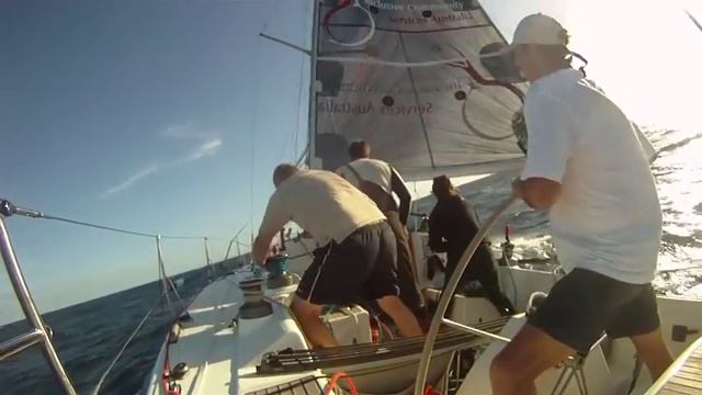 Wave Sweeper - Beneteau 40.7 Spinnaker broach смотреть онлайн