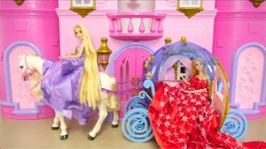 Розовый дворец у принцессе Барби сегодня рутинный день у Куклы