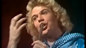 TEE-SET - LINDA LINDA