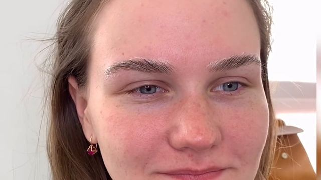 Коллагенирование бровей. Безопасная процедура в отличии от ламинирования и долговременной укладки.