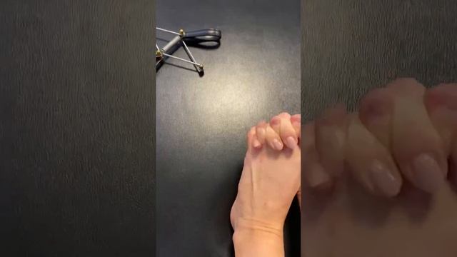 Упражнение на косточку мизинца.