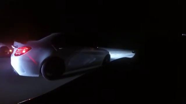 Mustang 5.0 vs 2018 Mercedes C63 Amg смотреть онлайн