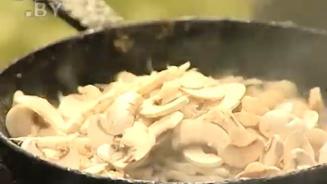 CTV.BY: Белорусская кухня: готовим яичницу с хреном и творогом смотреть онлайн