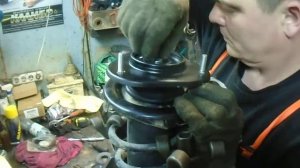 Установка пневмобаллонов в стойку S+ 135*85*25