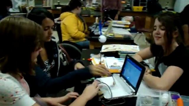 Bouncing Alien PicoCricket смотреть онлайн