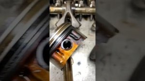 Митсубиси Лансер 9 
Обрыв ремня грм и капиталка двигателя.