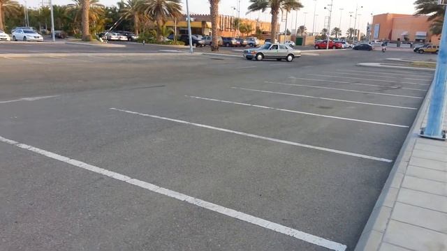 Saudi mercedes 300 sel drift смотреть онлайн